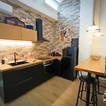 Bed And Gears - Industrial Design Loft Apartman *