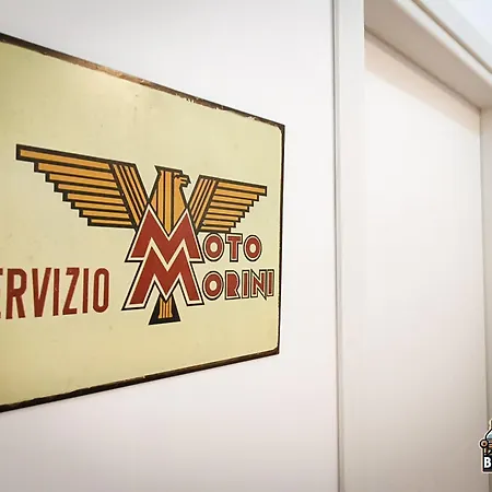 Bed And Gears - Industrial Design Loft דירה בארי